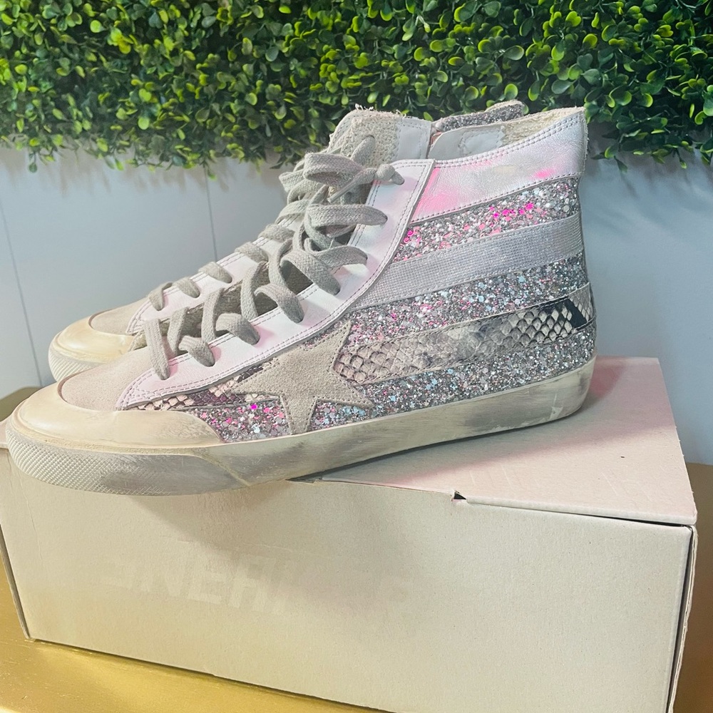 Authentic Limited Edition Golden Gooses size 40.Francy Penstar Classic